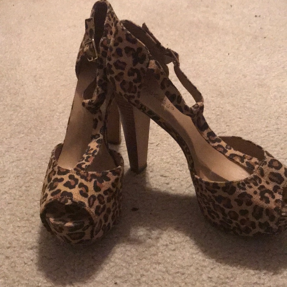 Women’s Cheetah Heels